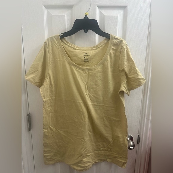 Nike dri fit tee - Picture 1 of 3